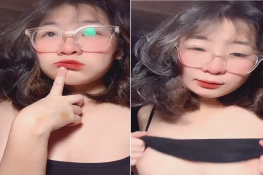 Vú đẹp em khoe anh muốn không?
